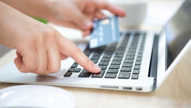 Göyçayda qadın bacısının bank hesabından 11 min oğurladı