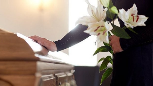Tanınmış teleaparıcı vəfat etdi - FOTO