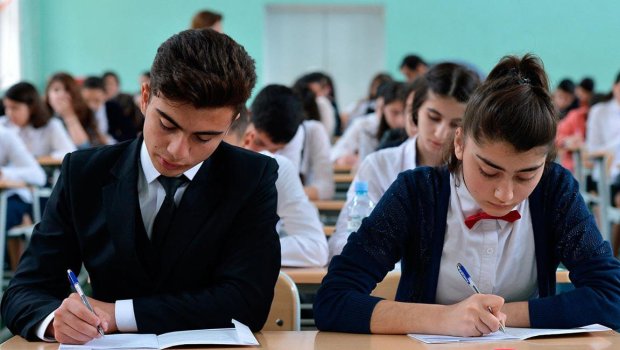 Oxuyub yazma bilməyənlər XI sinifi bitirib - DİM kimi ittiham edir? 