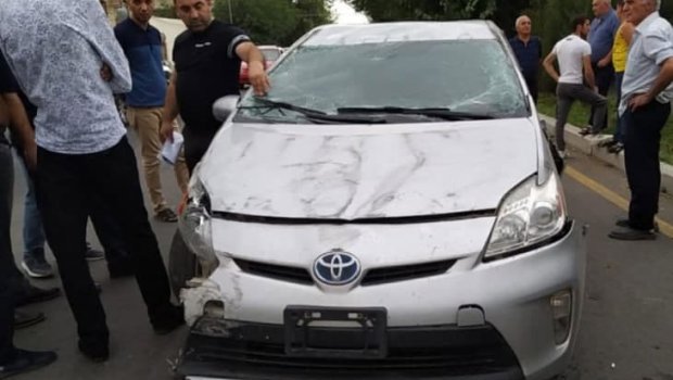 Gəncədə 2 minik avtomobili toqquşdu – FOTO