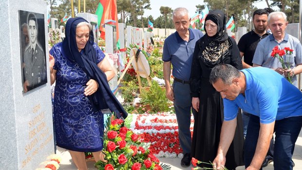 “Qarabağ” ordeni şəhidin ad günündə ailəsinə təqdim edildi - FOTO
