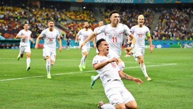 İsveçrə millisi dünya çempionunu məğlub etdi - Dörddəbir finala yüksəldi 