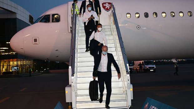 AVRO-2020: Çexiya və Danimarka milliləri Bakıya gəldi