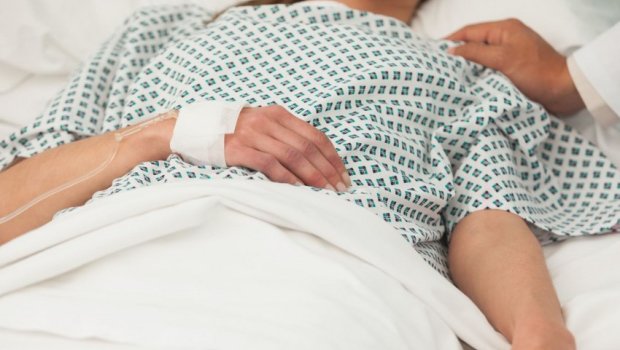 Tovuzda maşın qadını vurdu - Sürücü axtarışa verildi