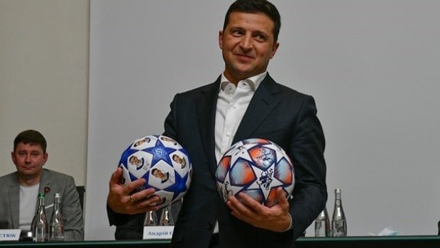 Zelenski Ukrayna futbolçularının məğlub olmasından yazdı