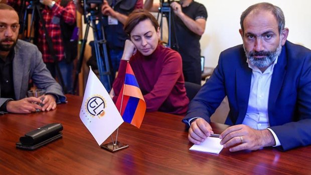 Ermənistanda vəzifə uğrunda dava qızışır – Paşinyan bu şəxsləri də ofsaytda saxladı 