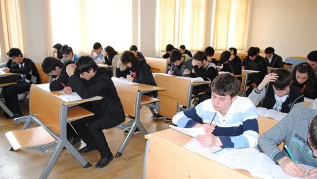 Ali məktəblərə qəbul imtahanı ilə bağlı yeni qərar