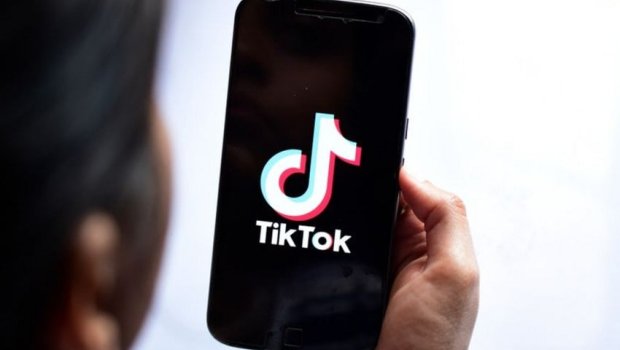 TikTok avtomatik olaraq çılpaq və zorakı videoları siləcək