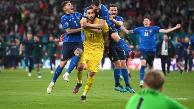 Avro-2020-də ən yaxşı oyunçu odur