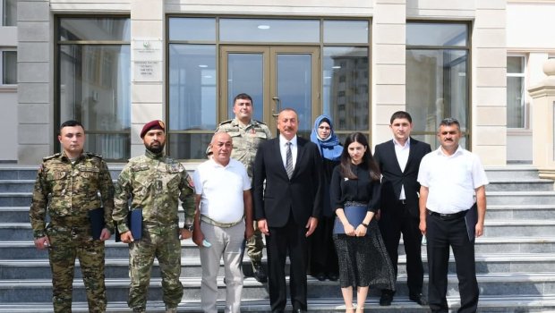 Prezident şəhid ailələri və müharibə əlilləri ilə görüşdü - YENİLƏNİB - FOTO
