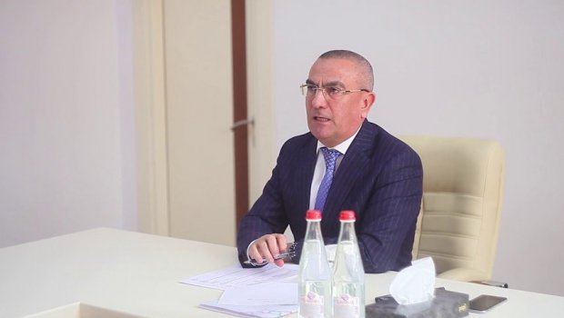 Alimpaşa Məmmədov təcridxanada şeir yazır