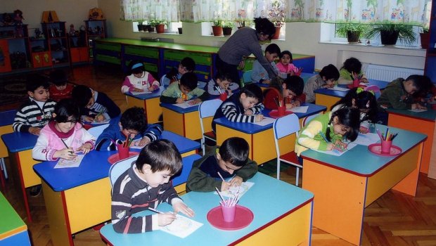 Övladını rus bölməsinə qoyan valideynlərin NƏZƏRİNƏ! 