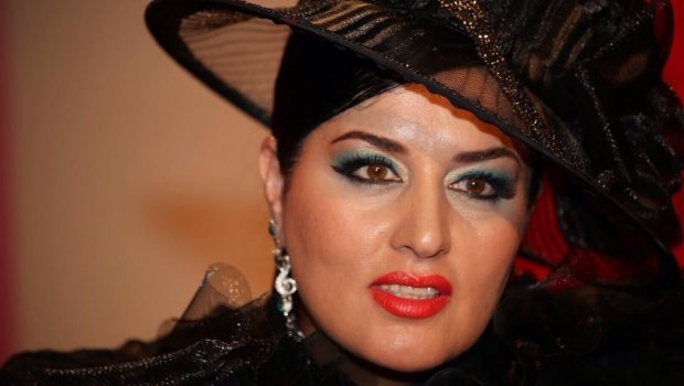 Elza Seyidcahandan müğənniyə : \