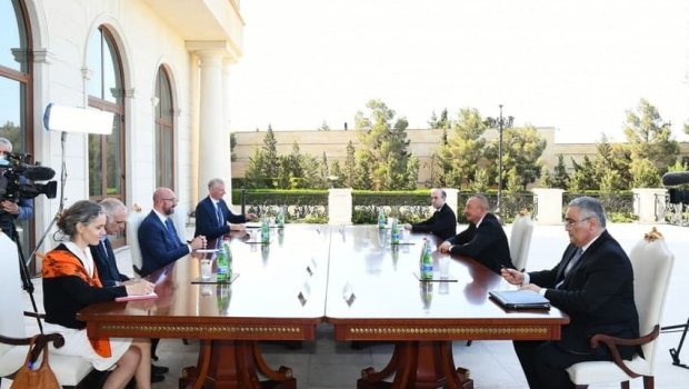 Prezidentlə Şarl Mişelin geniş tərkibdə görüşü oldu