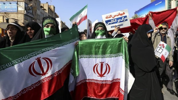 İranı bürüyən etiraz dalğası – Molla rejimi öz Fatihəsini oxuyur...