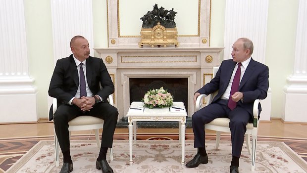 Əliyev və Putin regiondakı vəziyyəti müzakirə etdi