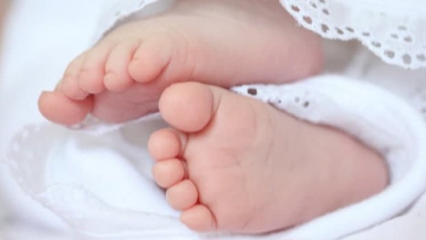 Ağcabədidə küçəyə atılan körpənin vəziyyəti ilə bağlı AÇIQLAMA