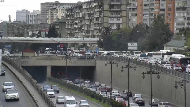 Bu yollarda sıxlıq var - SİYAHI