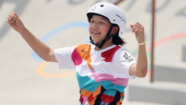 13 yaşlı yaponiyalı idmançı Olimpiadada qızıl medal aldı