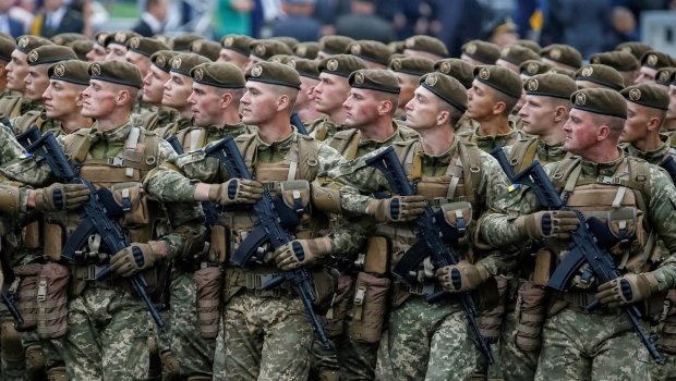 Ukrayna Silahlı Qüvvələrinə yeni baş komandan təyin edildi - FOTO