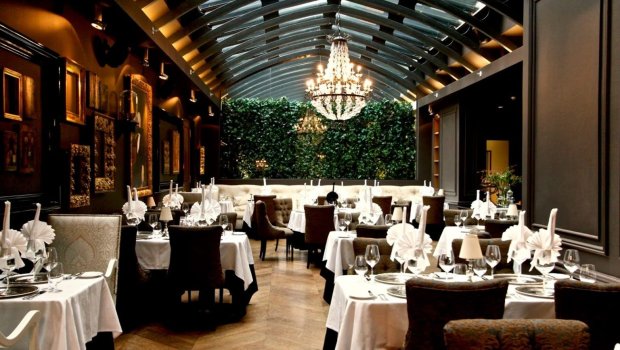 Bakıda bu restorana şortik geyinən kişilər girə bilməz