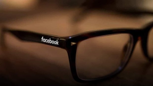 Facebook-un ilk smart eynəyi gələn il satışa çıxarılacaq