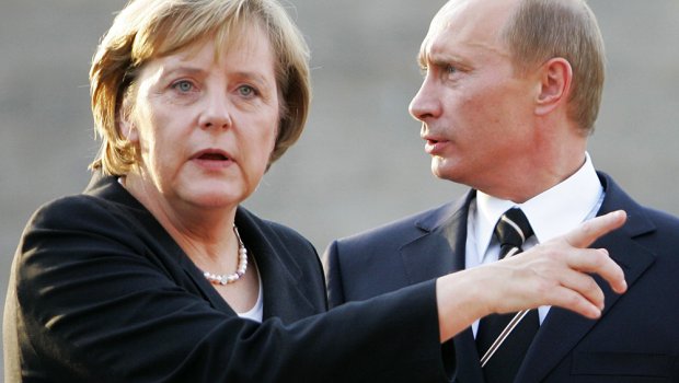 Putinlə Merkel bir-birini neçə dəfə TƏHQİR EDİB? - Kitabda yazılanlar...