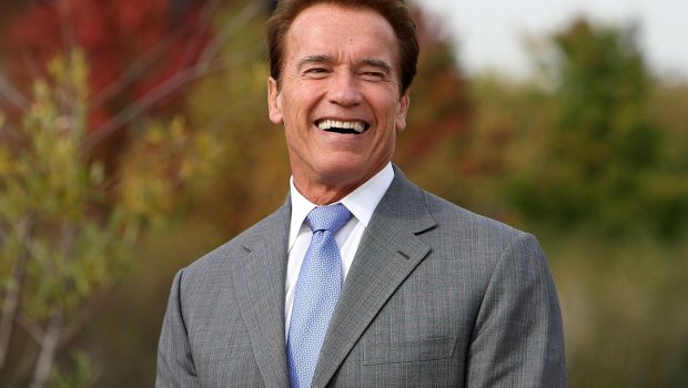 Şvartseneggerin izləyicilərindən hədiyyə TƏLƏBİ – “Ayda bir dəfə” - FOTO 