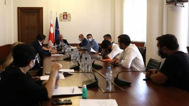 Gürcüstan azərbaycanlıları “ov” və “yev” soyad sonluqlarından imtina edir