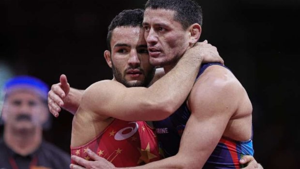 Tokio 2020: Azərbaycanlı güləşçi yarımfinala çıxdı