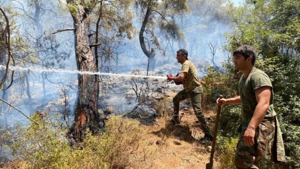 Dənizlinin Buldan qəsəbəsindəki yanğın söndürüldü