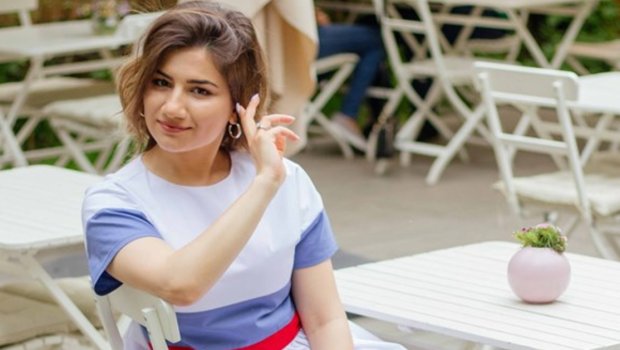 Paşinyanın qızı başı aşağı kimin evindən çıxdı? – ŞOK FOTO