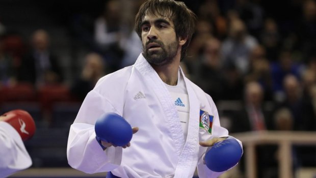 Rafael Ağayev Tokioda ilk qələbəsini qazandı