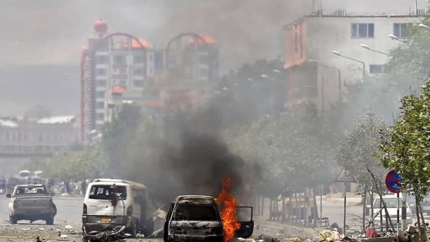 “Taliban” Rəşid Dustumun evini yandırdı – ÇƏMBƏR DARALIR