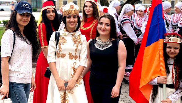 Erməni qadınlar ərlərindən niyə boşanır? – ŞOK STATİSTİKA