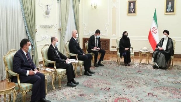 Azərbaycan Milli Məclisinin sədri İran Prezidenti ilə görüşdü