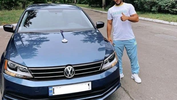 Pərviz Nəsibova Ukraynada avtomobil bağışlandı - FOTO
