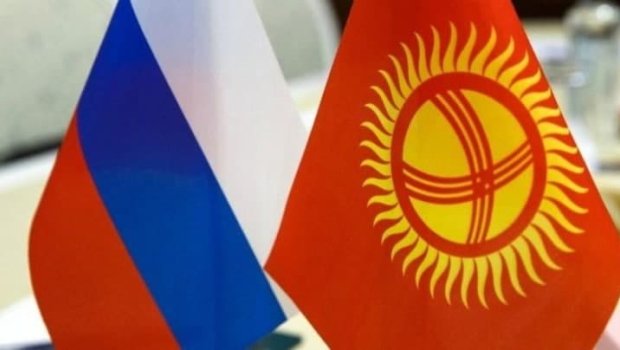 Qırğızıstanda rus dillində danışan qızı təhqir etdilər – MOSKVADAN REAKSİYA - VİDEO