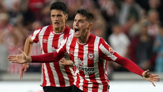 İngiltərədə futbol çempionatı başladı: 