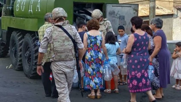 Sülhməramlılar Xankəndidə ermənilər üçün su daşıdı – FOTO