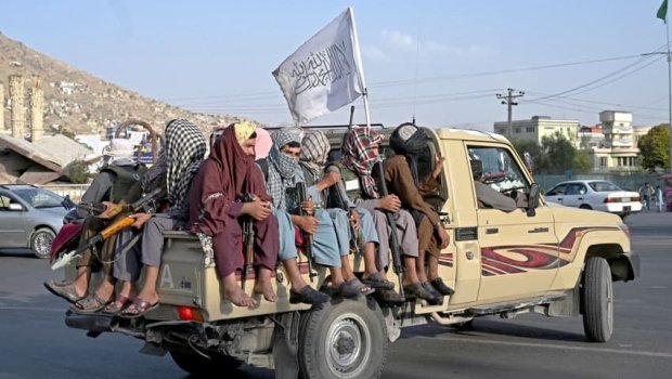 “Taliban” Kabil aeroportuna gedən yolu bağladı