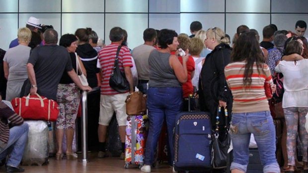 121 mindən çox insan Ermənistanı tərk etdi - KÖÇ DALĞASI BAŞLADI 