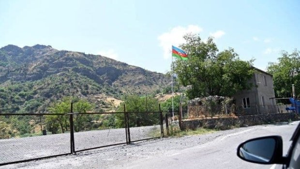 Tatoyan: “Azərbaycanlılar Gorus-Qafan yolunun başqa bir hissəsini də bağladılar” - FOTO