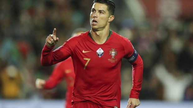 Ronaldo Bakıya gəlir