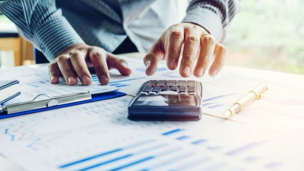Banklarda yüksək komissiya XƏRCLƏRİ – Faizləri kim MÜƏYYƏNLƏŞDİRİR? 