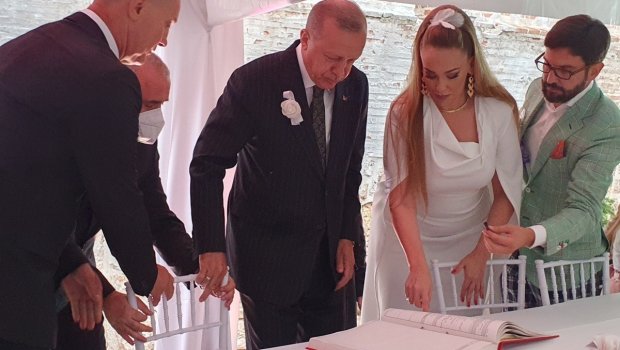 Ərdoğan Bosniya müsəlmanları liderinin qızının toyunda şahidlik etdi - FOTO