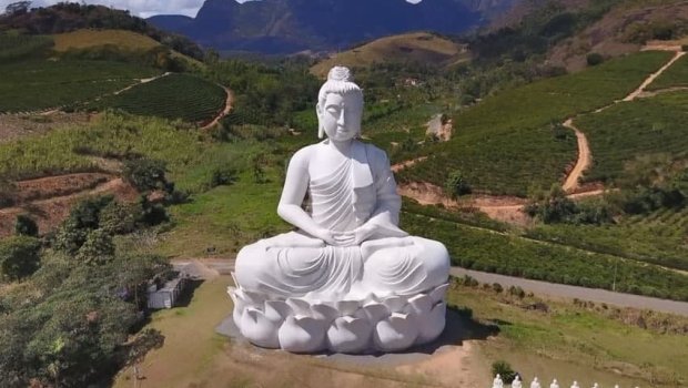 35 metr hündürlükdə Budda heykəli UCALDILDI