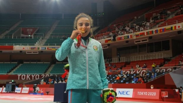 2 paralimpiya çempionumuz Bakıya qayıtdı