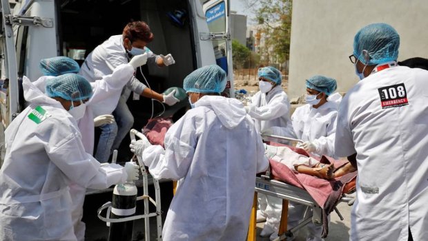 Qonşu ölkədə üçüncü uşaq koronavirusun QURBANI OLDU