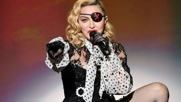 Madonnanın çarpayıdakı son pozaları – FOTO
